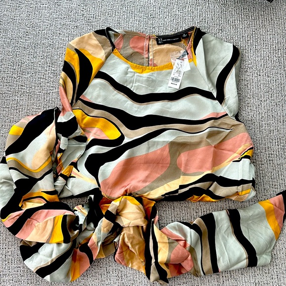 Abstract Print Top - Picture 5 of 6